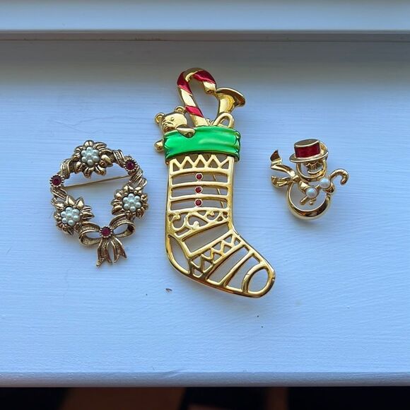 Set of 3 Christmas brooches. - Picture 1 of 5